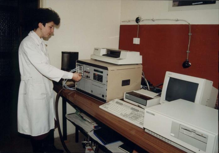 Неке од лабораторија Техничког факултета у Бору почетком деведесетих